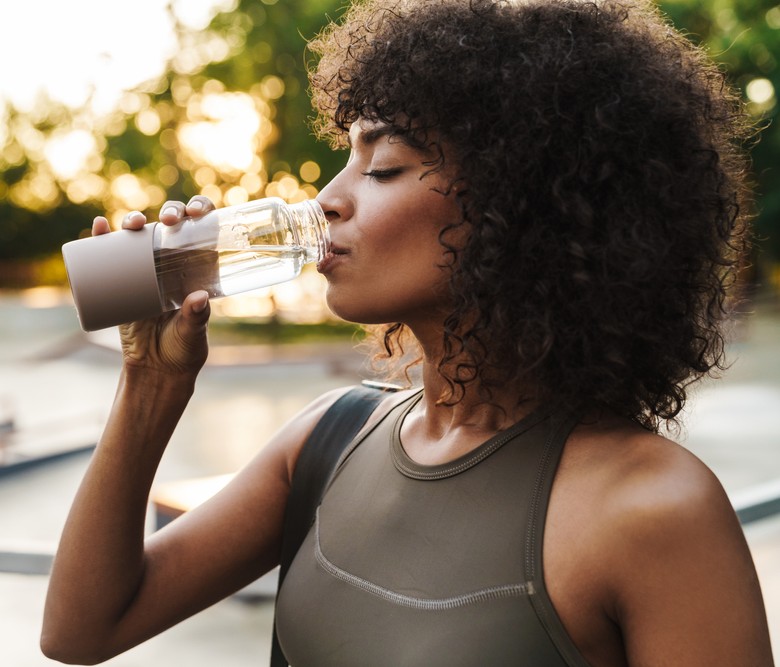 7 Science-Based Health Benefits of Drinking Enough Water