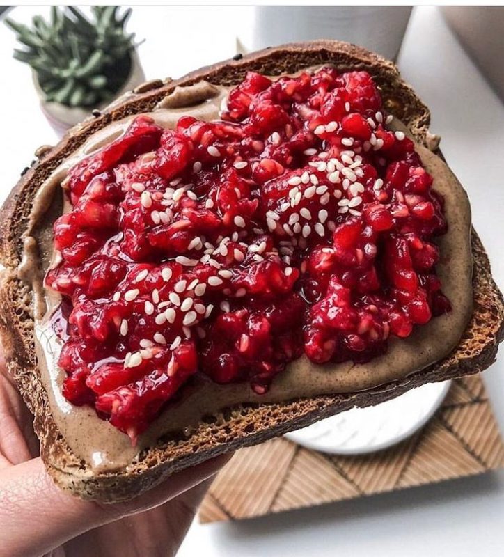 7 Instagrammers to Follow for Intuitive Eating Inspiration